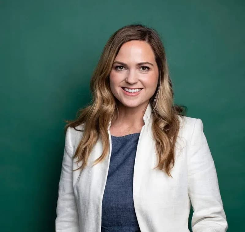 Dr. Jana Rundle